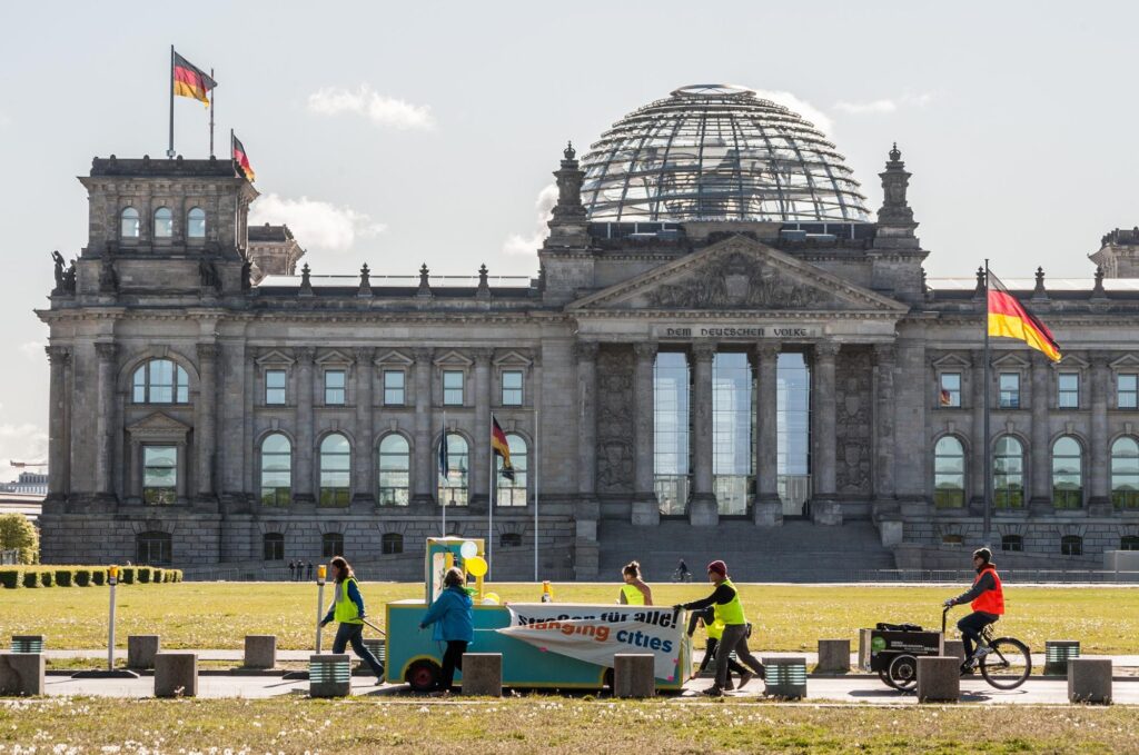 Auf dem Weg zum Autogipfel (Foto: Norbert Michalke)
